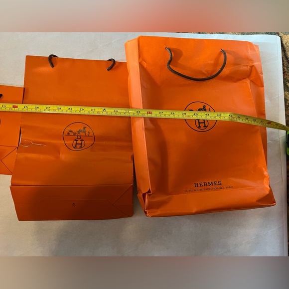 6 Hermes shopping bags - Picture 3 of 3